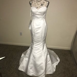 Faux silk strapless heart shaped mermaid/trumpet wedding gown